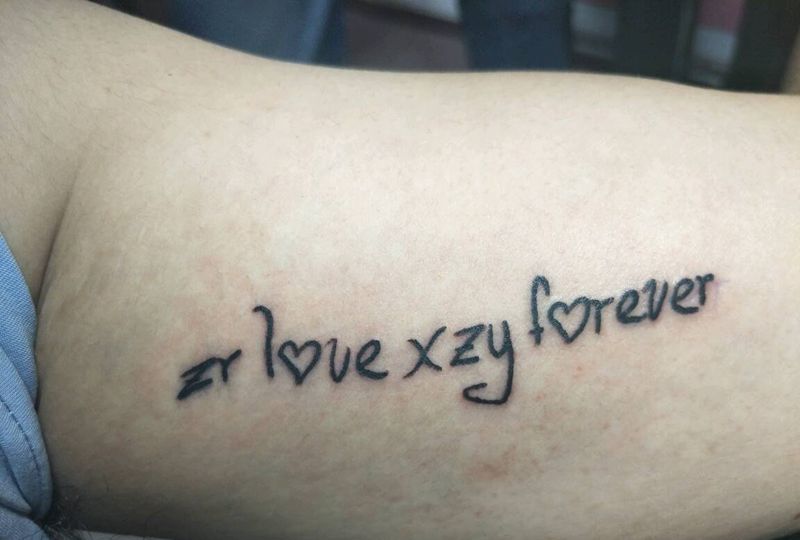 小字母纹身图片