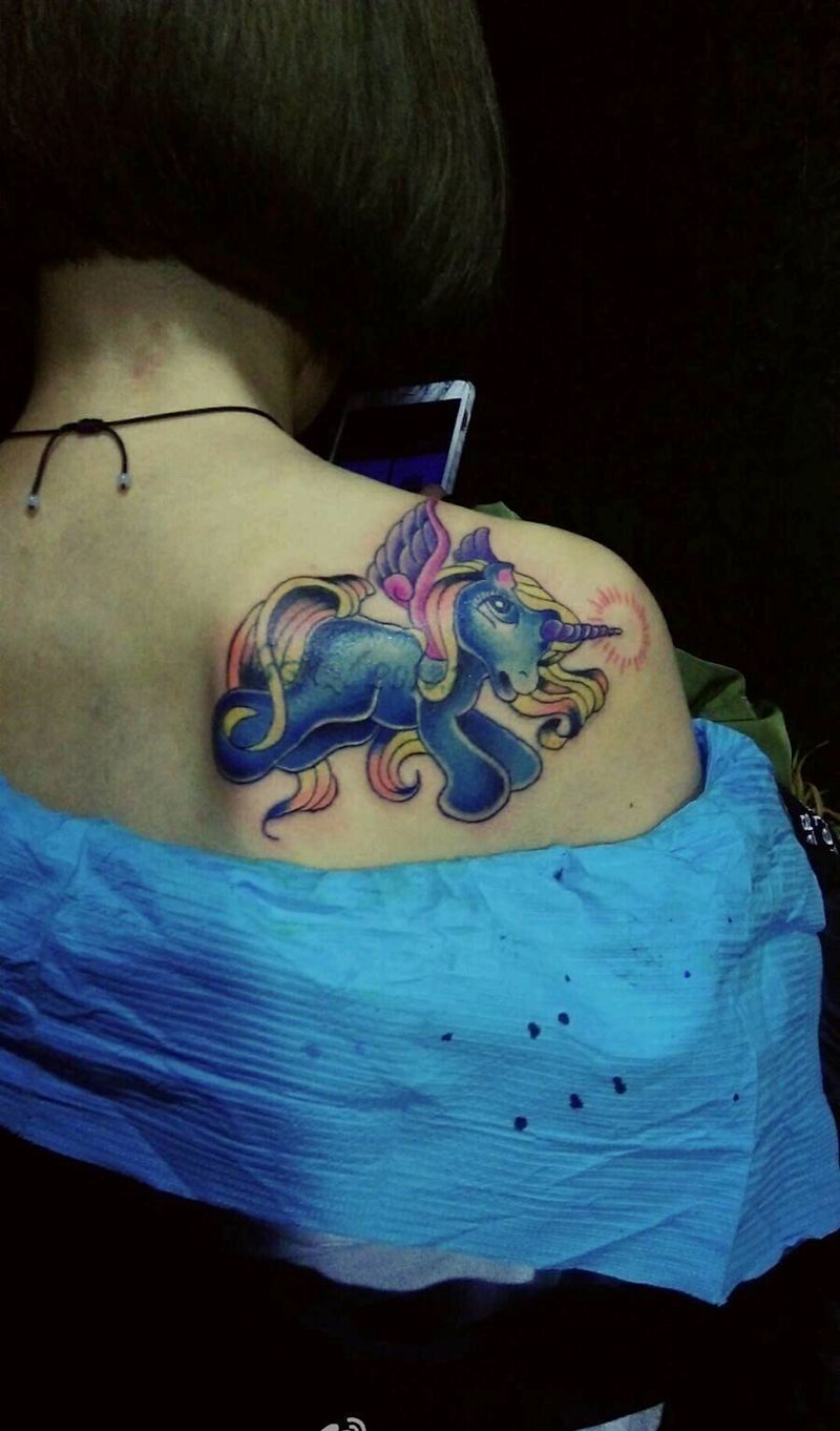 独角兽纹身图片