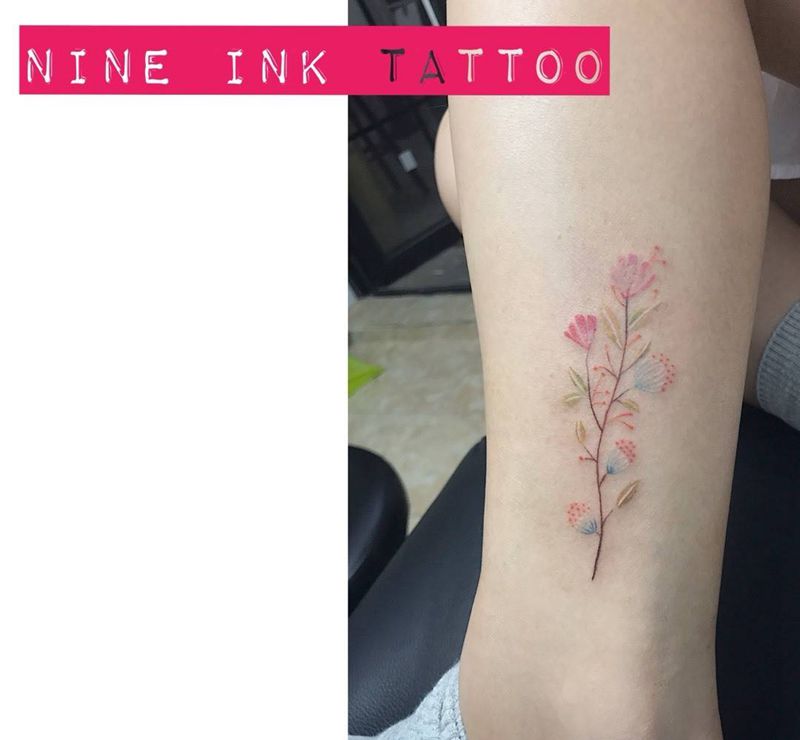 脚踝小花纹身图片