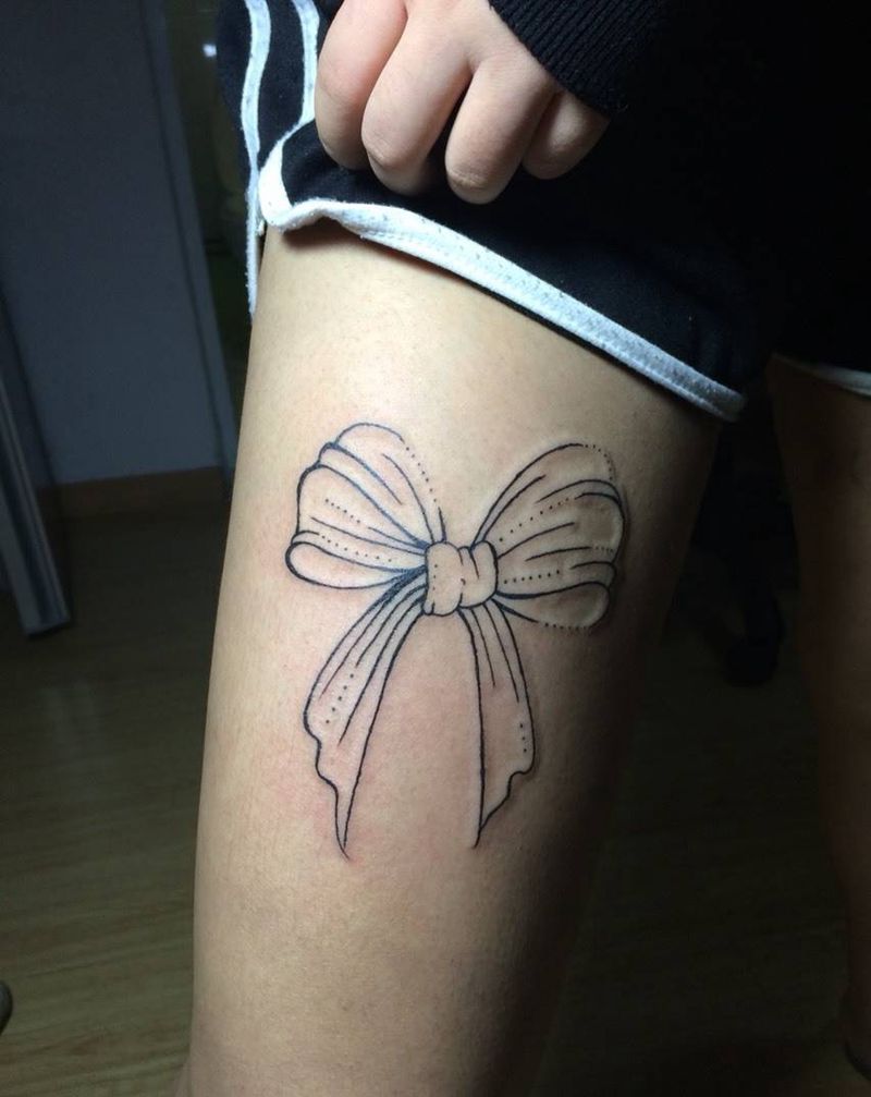 蝴蝶结纹身图片_成品腿部图腾纹身图案