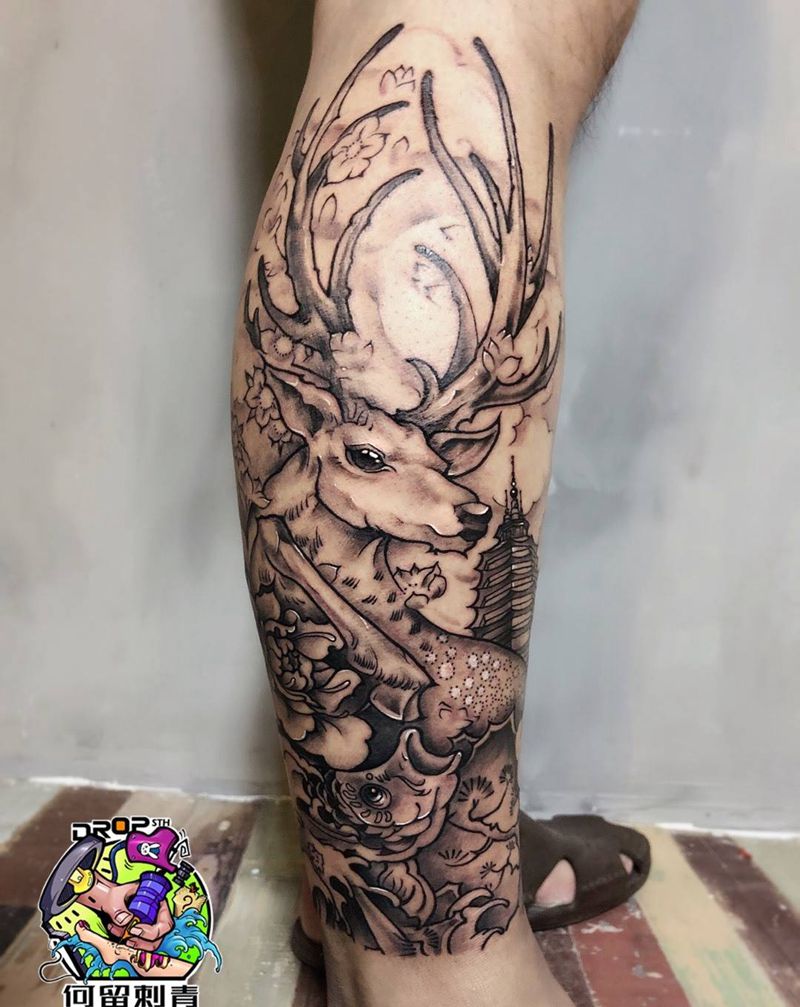 梅花鹿纹身图片_腿部老传统纹身图案