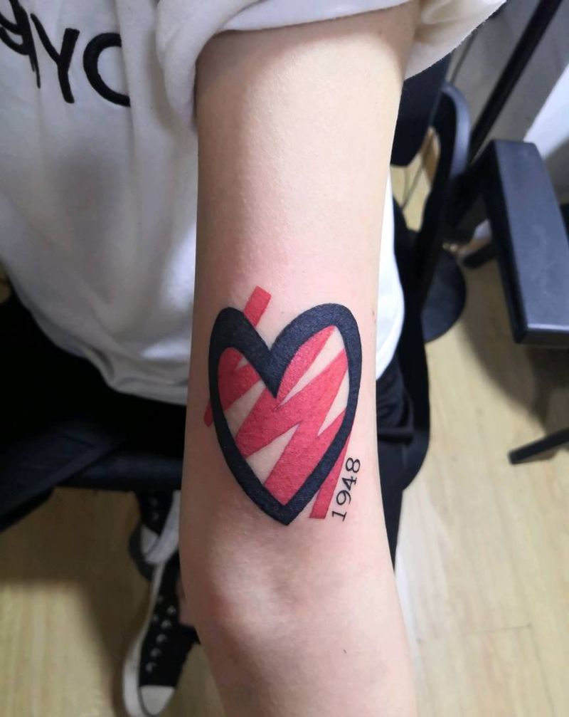 简约爱心搭配数字上身❤️纹身图片_手臂图腾纹身图案