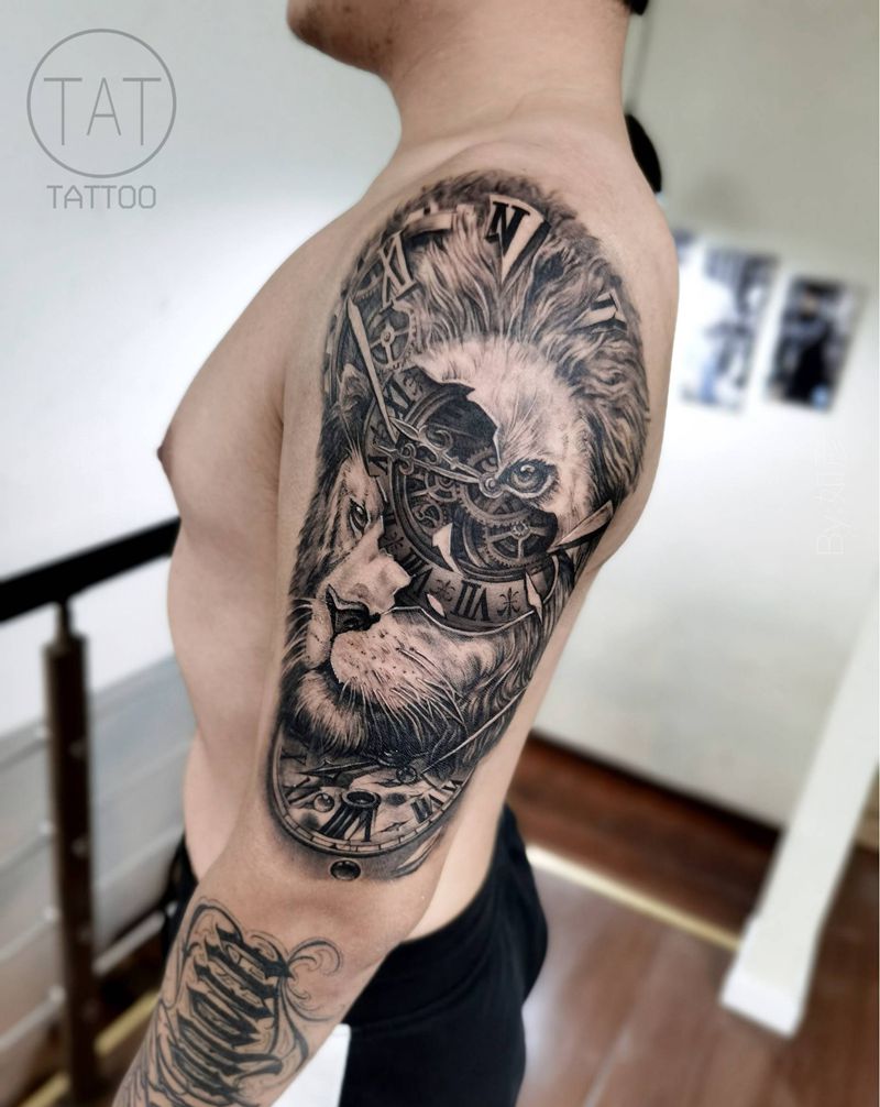 写实狮子➕钟表纹身图片_欧美写实纹身图案