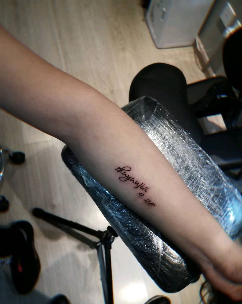 简笔字母纹身图片_简笔字母纹身图案