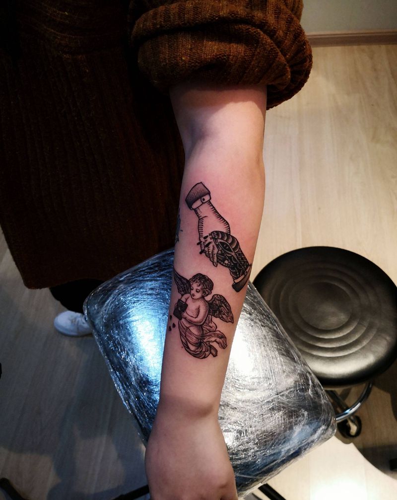 小臂拼接纹身图片_手臂点刺蛇纹身图案