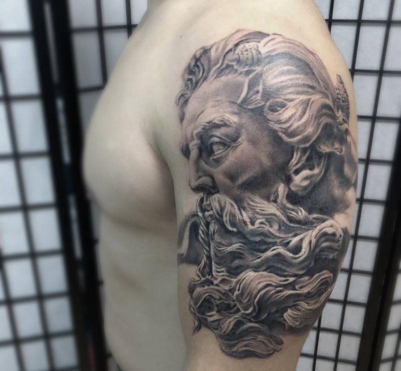 大臂欧美图案遮盖纹身图片_成品手臂欧美人物宗教纹身图案