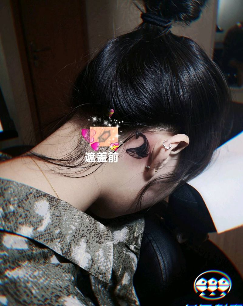 耳后纹身遮盖纹身图片_点刺遮盖耳后纹身图案