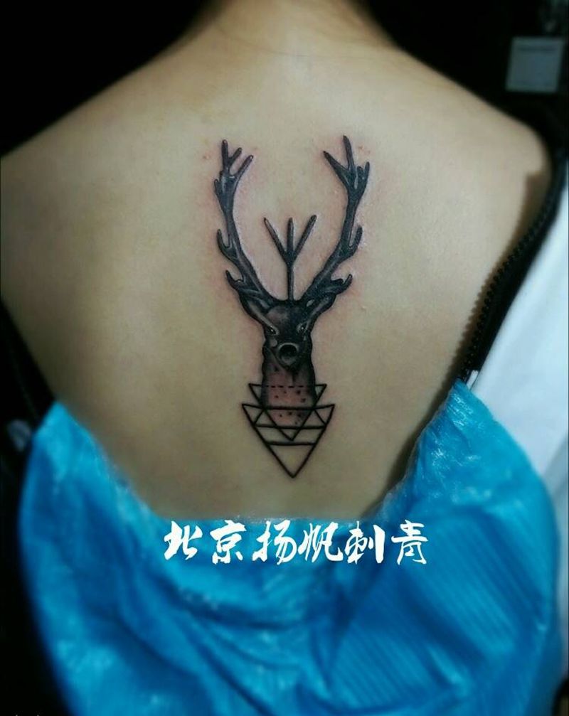 鹿纹身图片
