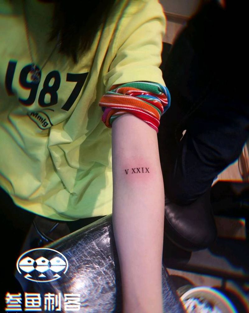 罗马数字纹身图片_手臂罗马数字纹身图案