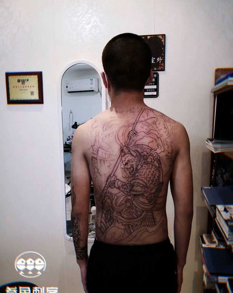 满背齐天大圣（孙悟空）纹身图片_背部孙悟空齐天大圣纹身图案