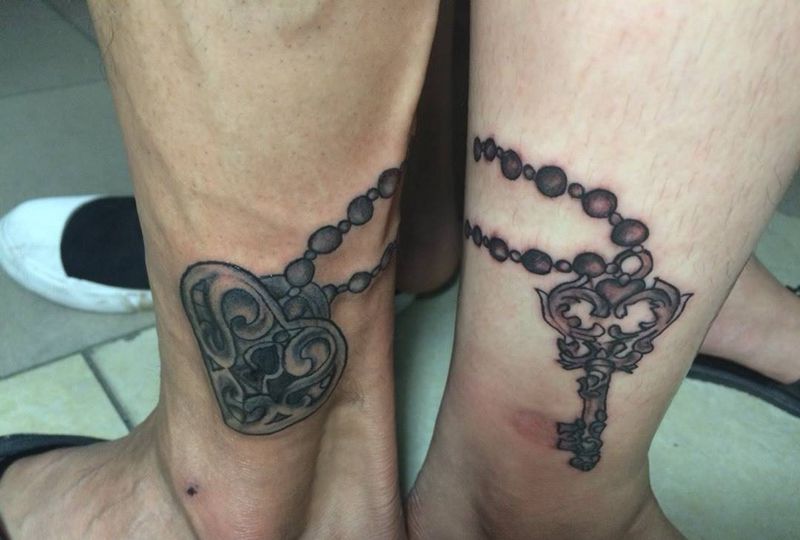 情侣纹身纹身图片_腿部清新情侣纹身图案