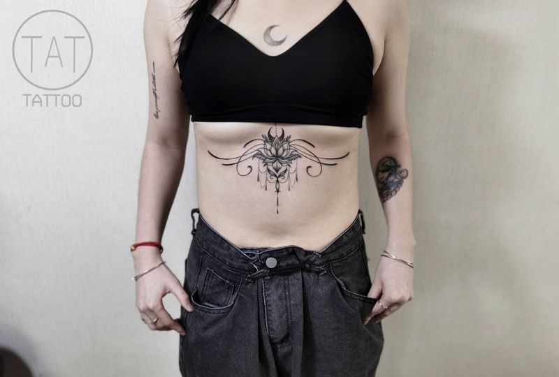 线条作品纹身图片_腰部纹身图案