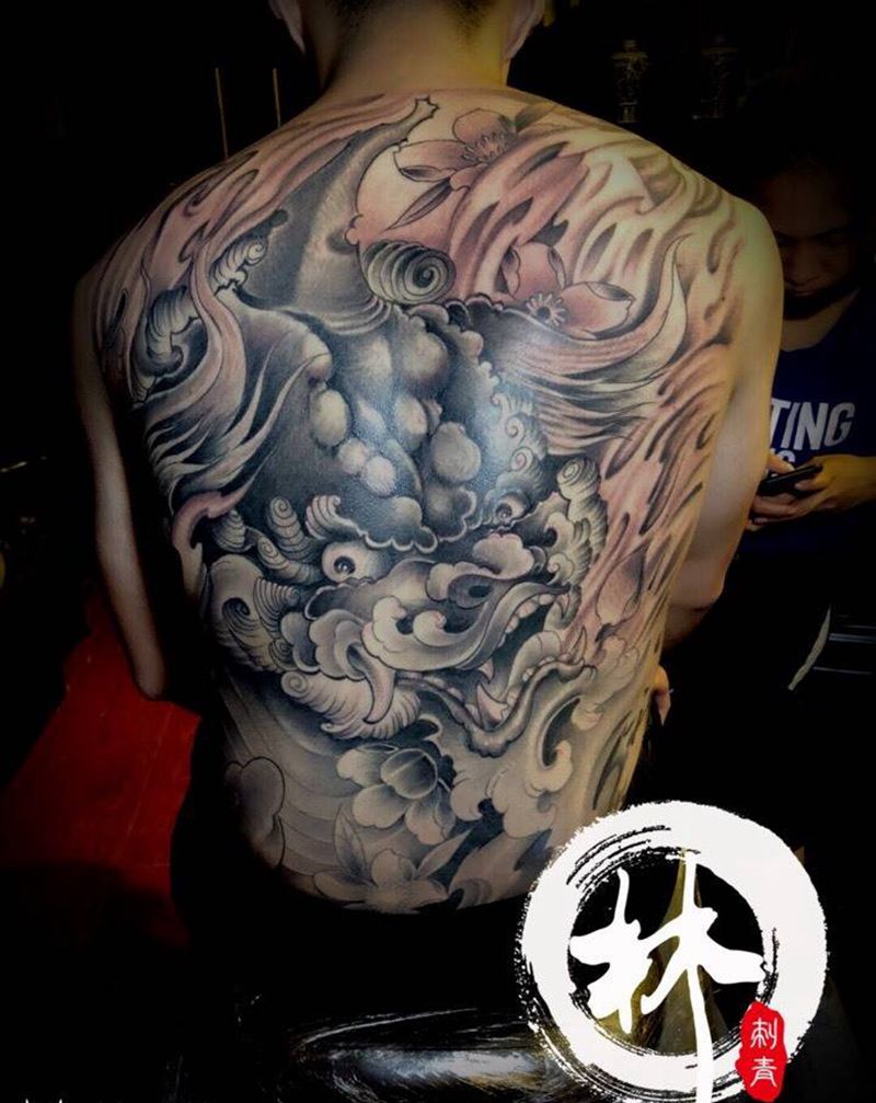 唐狮子纹身图片