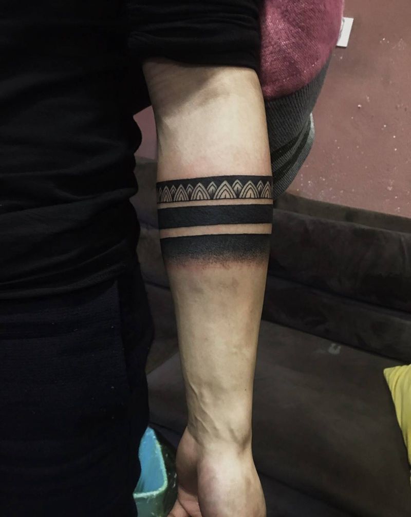 臂环纹身图片