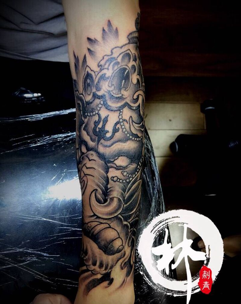 黑灰象神纹身图片