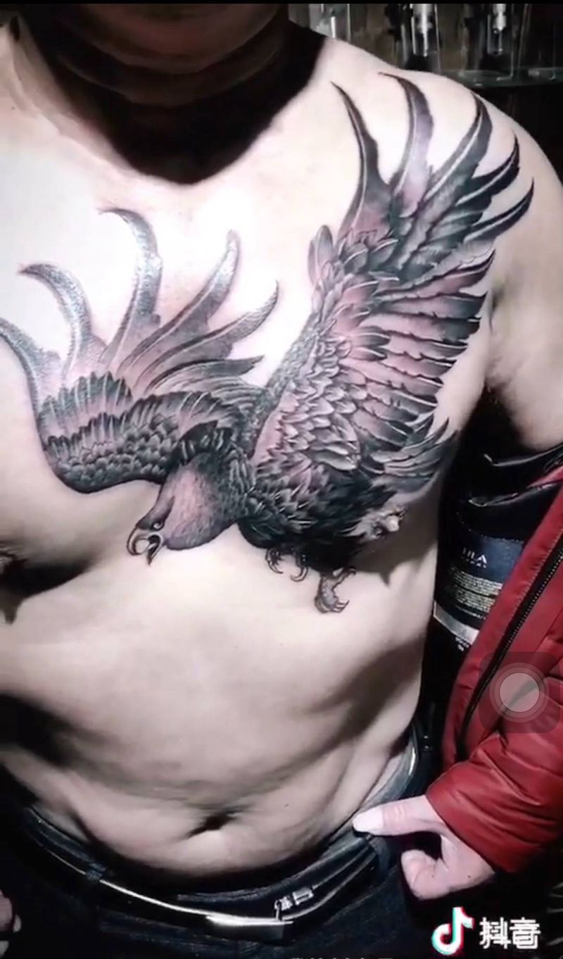 雄鹰展翅，鹏程万里纹身图片