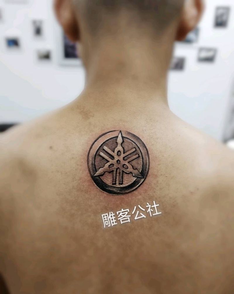 雅马哈纹身图片_背部写实图腾纹身图案