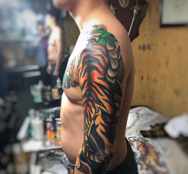 日式半甲虎纹身图片_老传统纹身图案