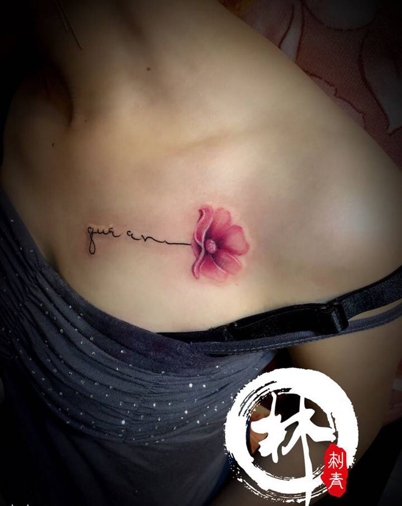 罂粟纹身图片_胸部新传统欧美写实纹身图案