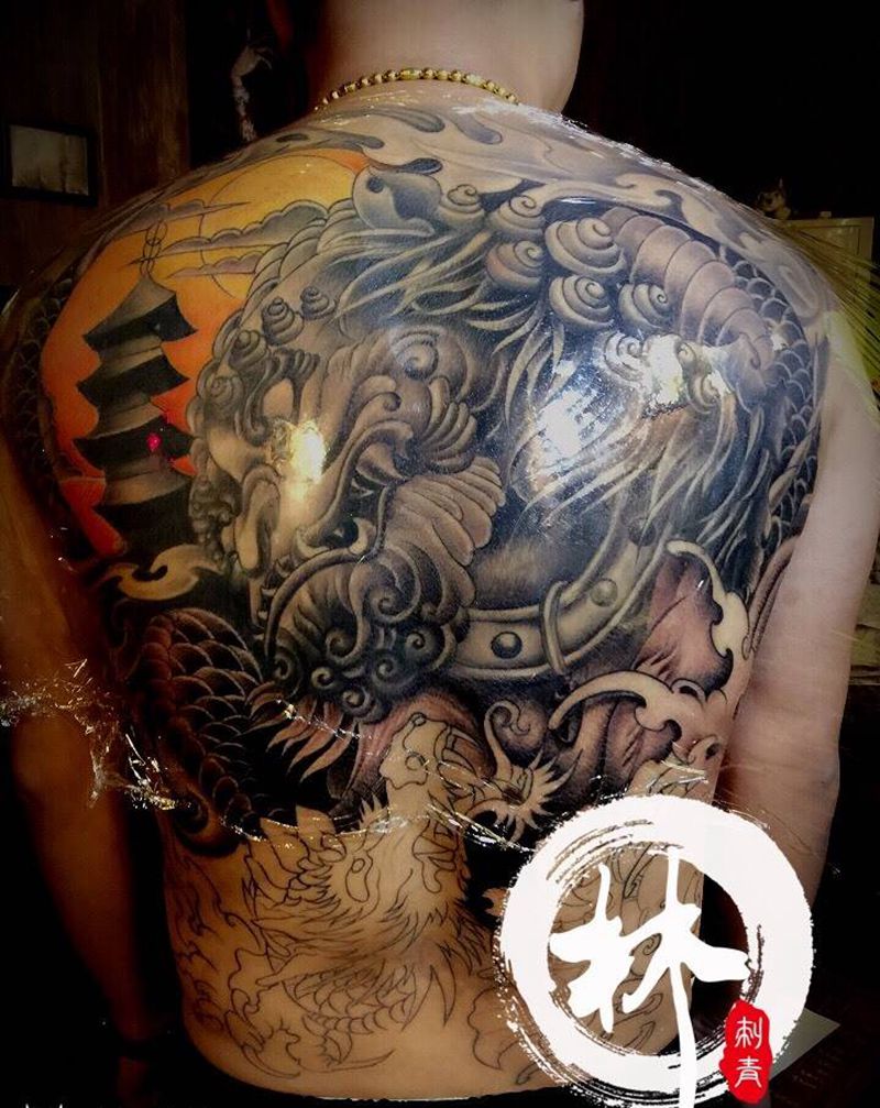 唐狮子纹身图片