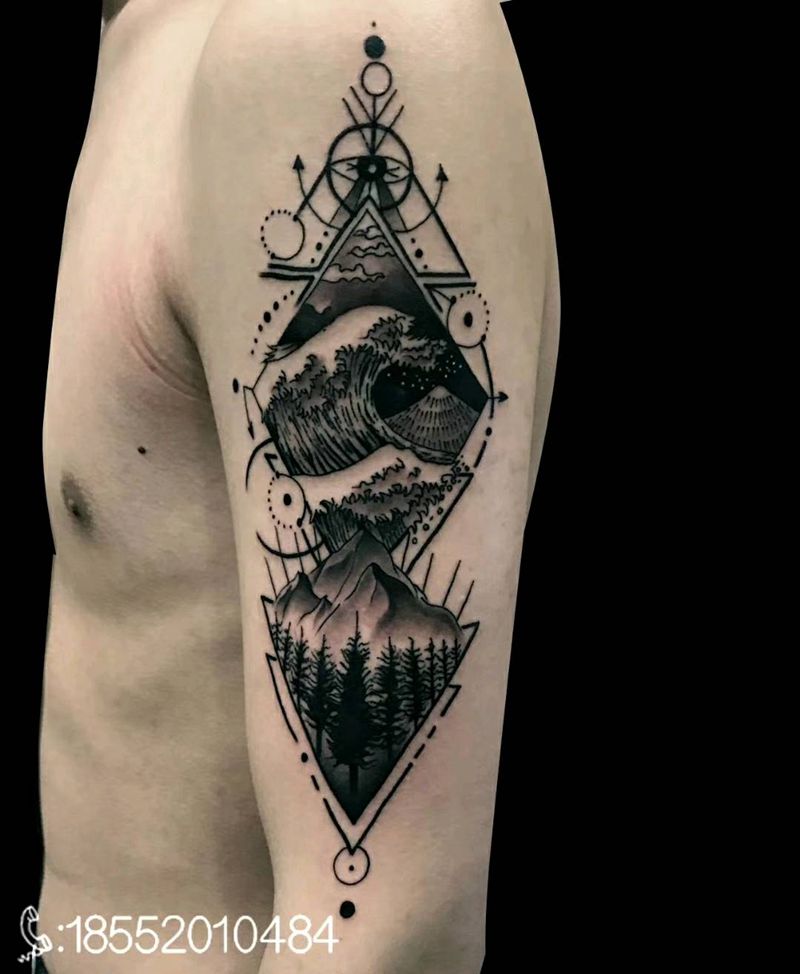 大臂个性小图完成纹身图片_肩部点刺纹身图案