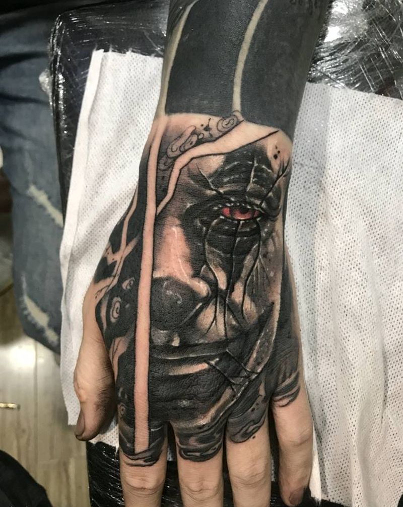 手背小丑纹身图片_手部欧美写实纹身图案