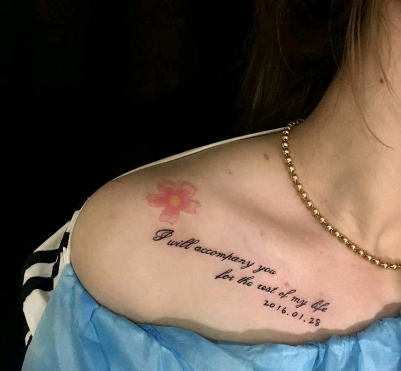 小清新纹身图片_肩部新传统纹身图案