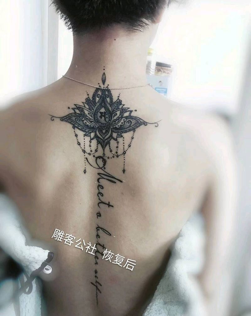梵花纹身图片_背部纹身图案