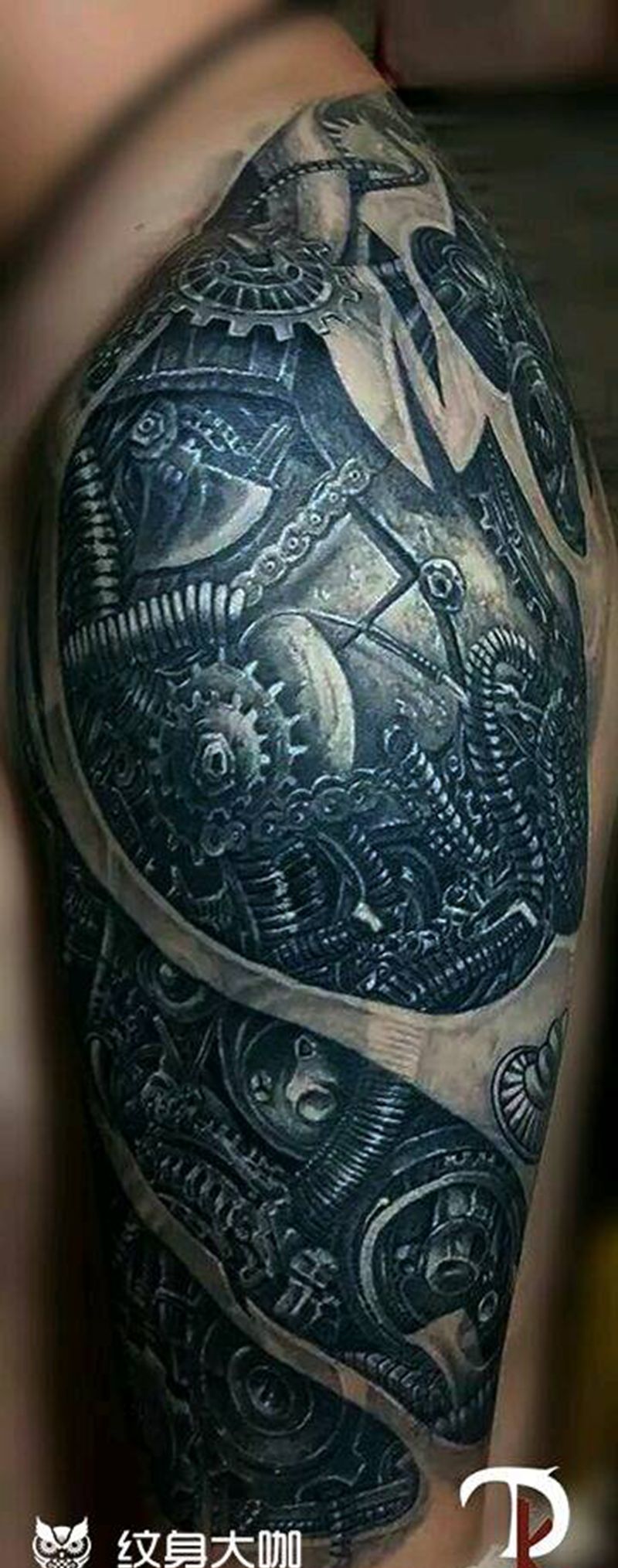 机械纹身图片_背部手臂写实原创纹身图案