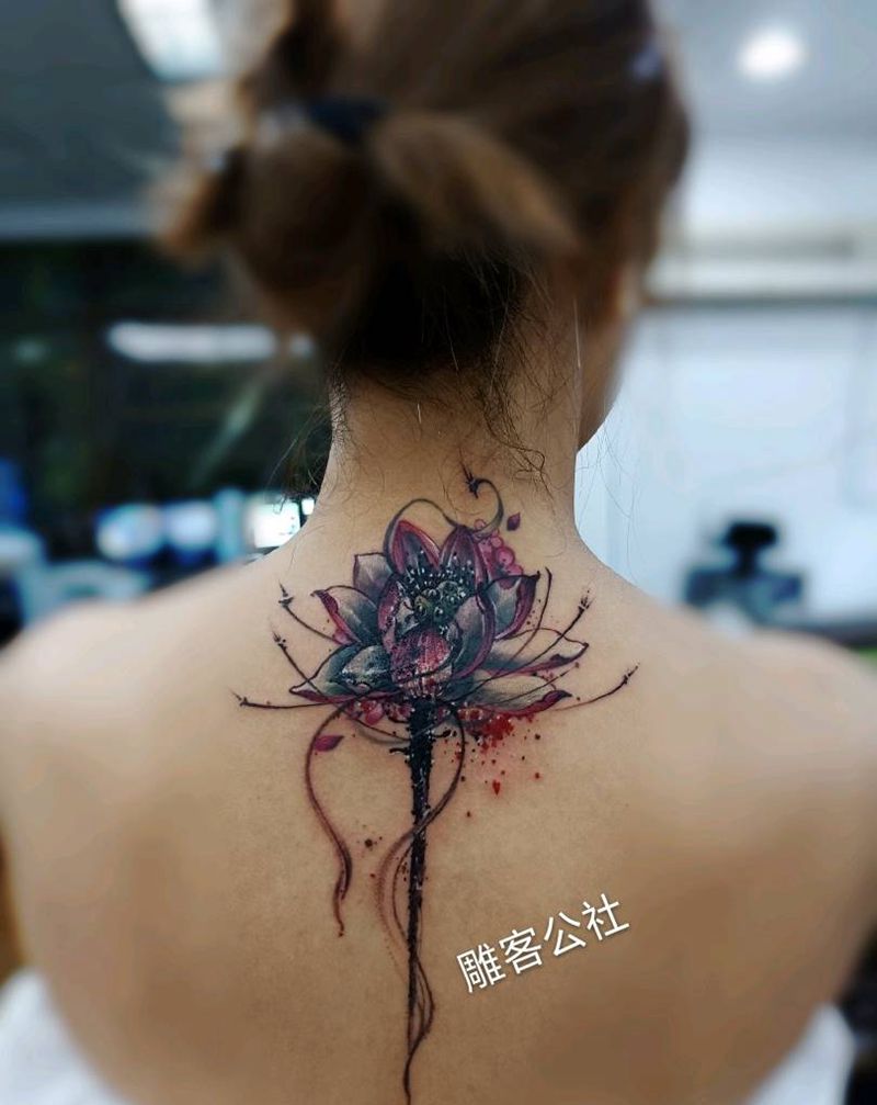 莲花遮盖纹身图片_颈部水彩纹身图案