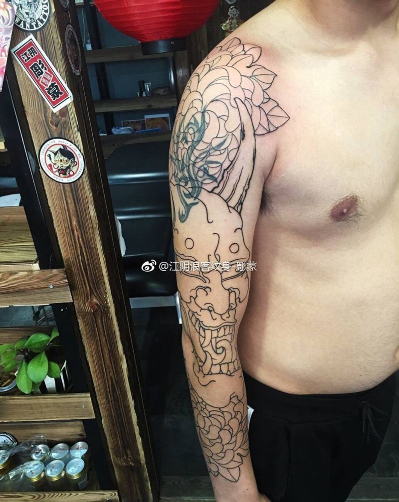 般若 菊花 花臂纹身图片_传统鬼神植物花臂无锡江阴纹身图案