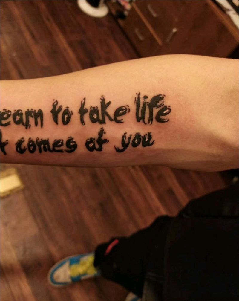 暗黑风字母恢复后纹身图片_花体字纹身图案