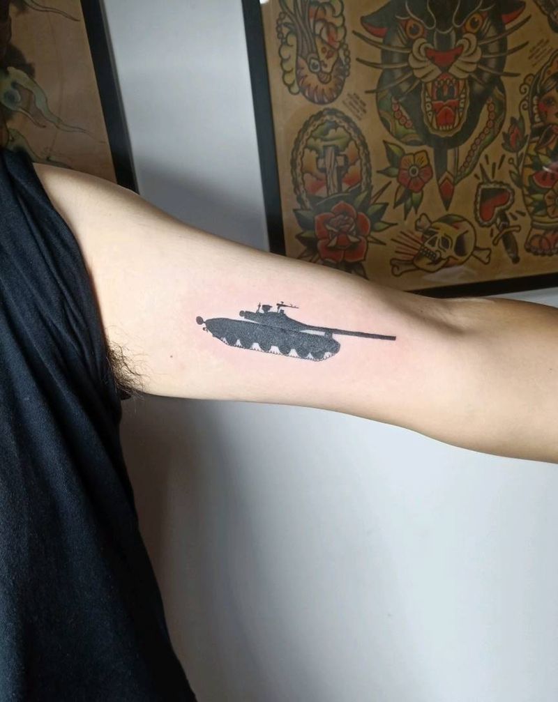 遮盖纹身图片_手臂手部图腾坦克纹身图案