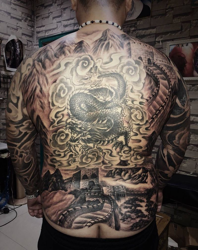 旧图添加遮盖纹身图片_背部纹身图案