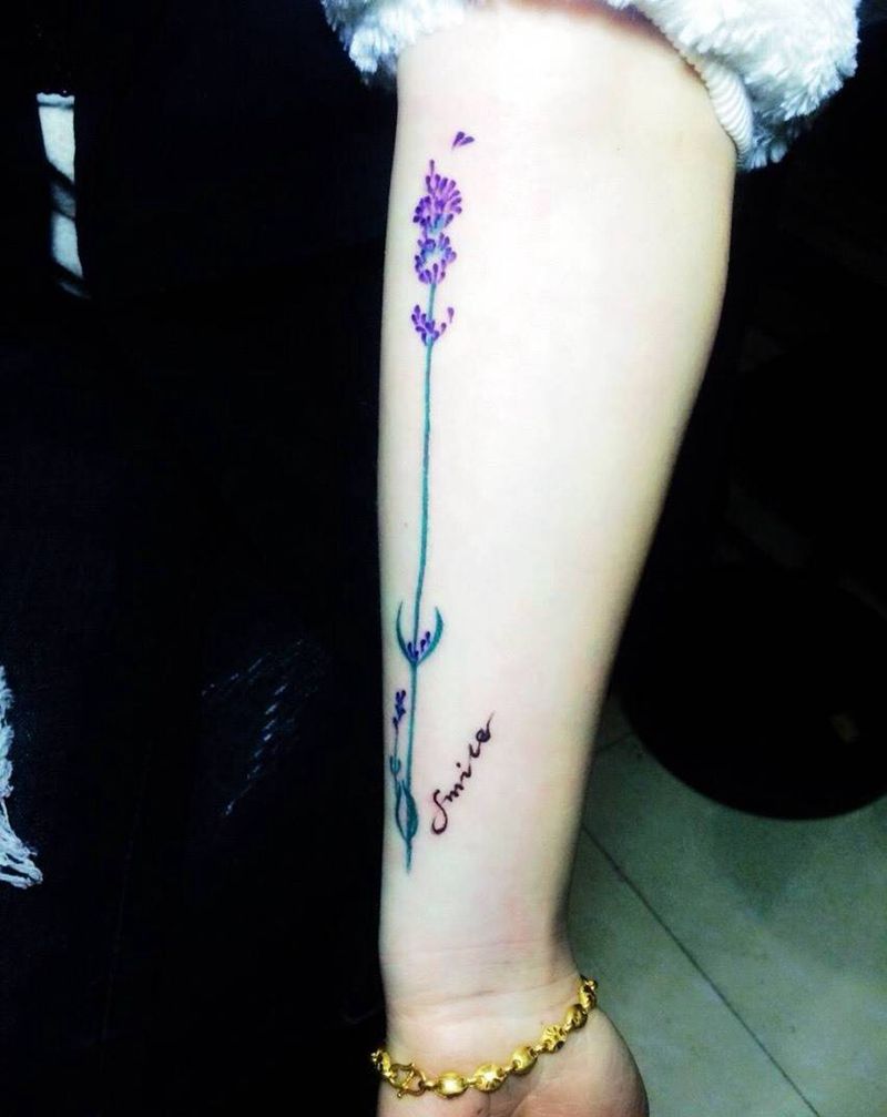 一支独秀纹身图片_成品手臂清新原创纹身图案