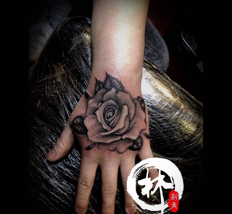 玫瑰纹身图片