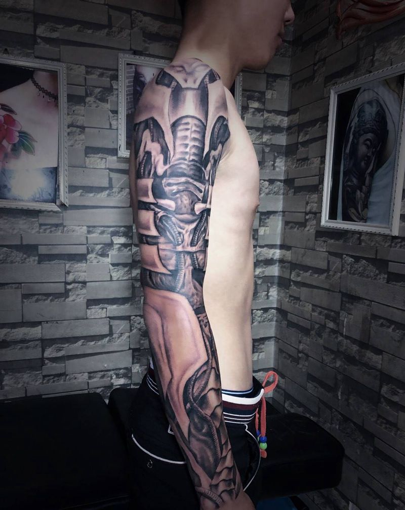 生化臂纹身图片