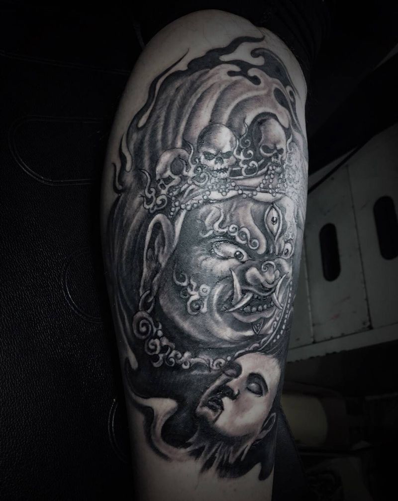 大黑天纹身图片_腿部纹身图案