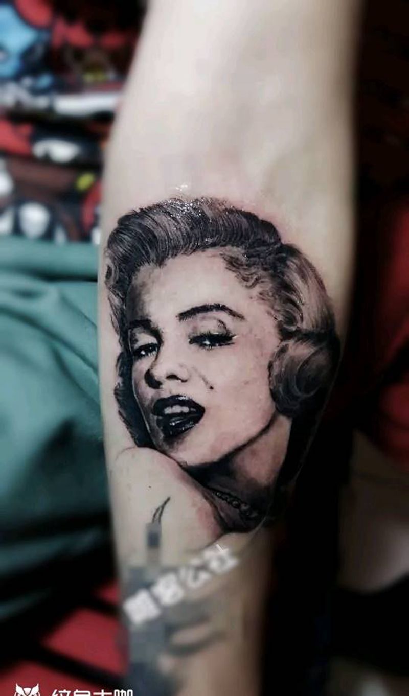 梦露纹身图片_手臂欧美写实纹身图案