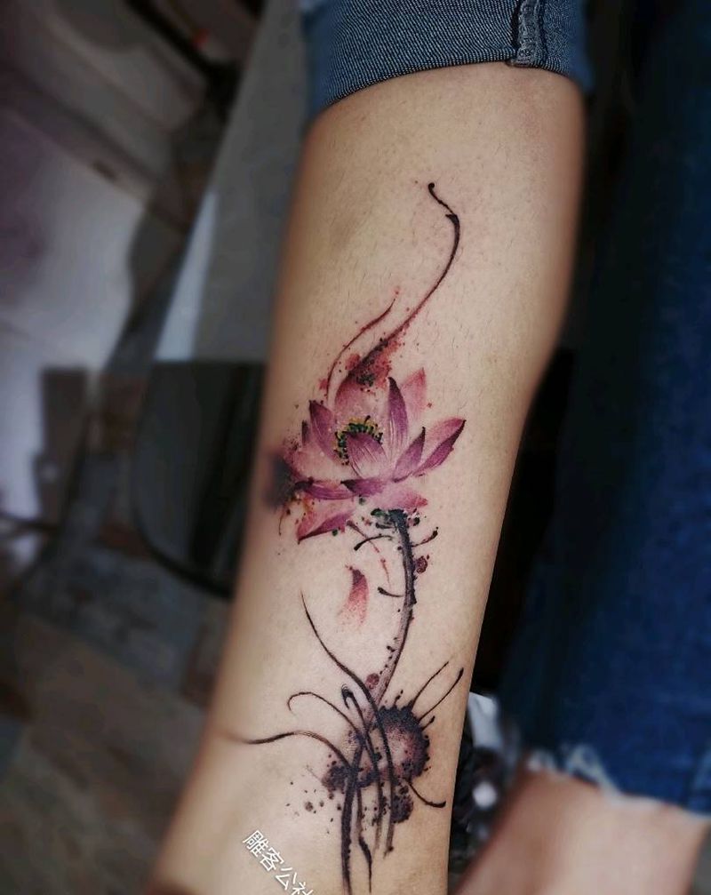 莲花盖疤纹身图片_腿部水彩纹身图案