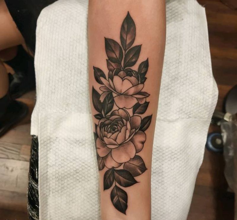 素花点刺纹身图片_手臂点刺纹身图案