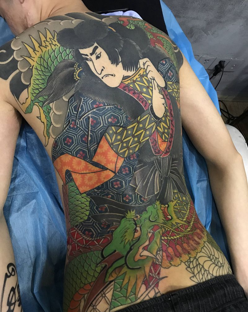 日式满背纹身图片_背部老传统纹身图案