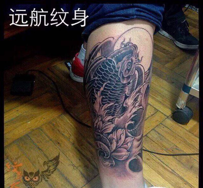 鱼纹身纹身图片_成品手臂传统动物纹身图案