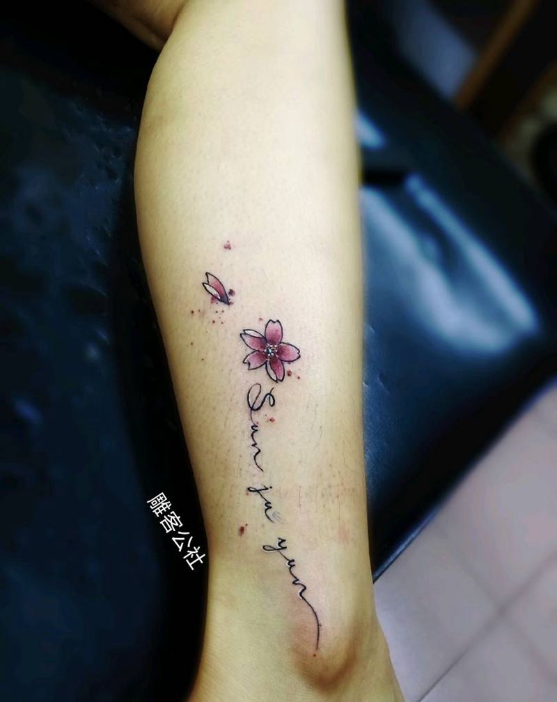 字母纹身图片_脚部腿部水彩图腾纹身图案