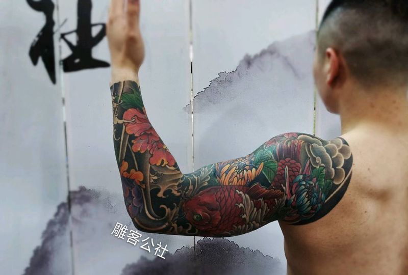 花臂修改纹身图片_手臂新传统纹身图案