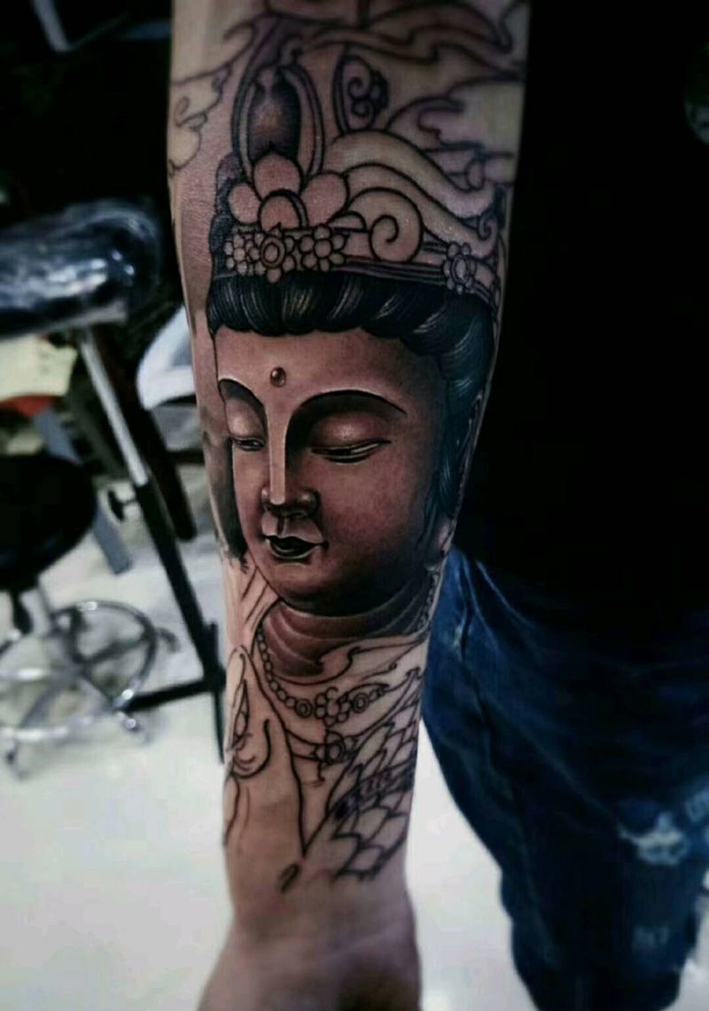 传统小臂完成纹身图片_手臂新传统纹身图案