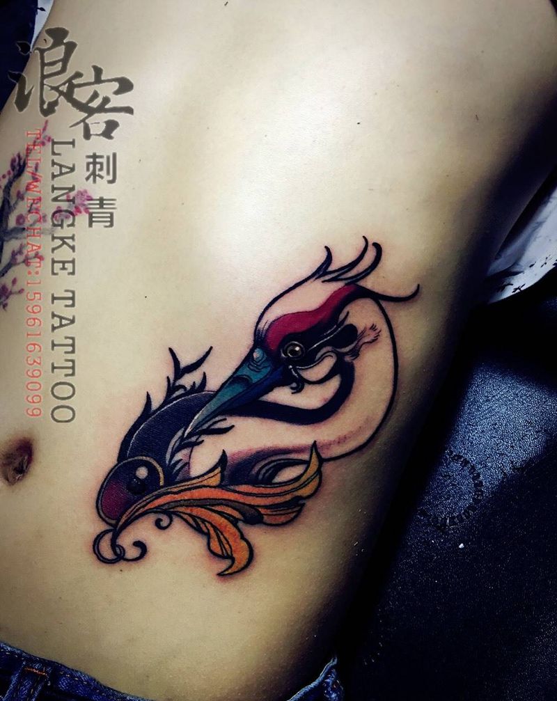 鹤纹身图片_传统腰部成品动物纹身图案