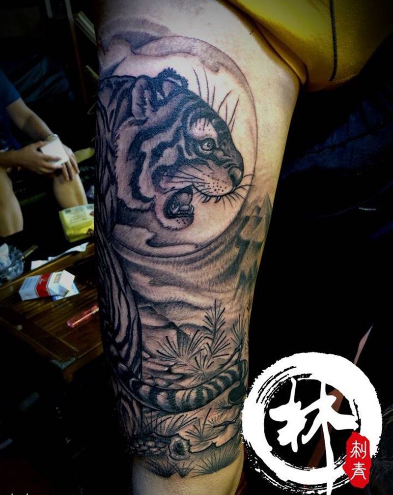 虎纹身图片