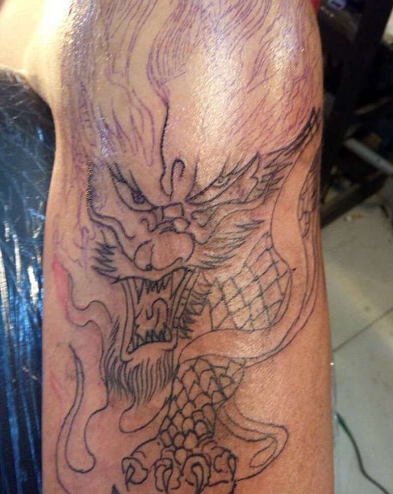 小子皮带黑纹身图片