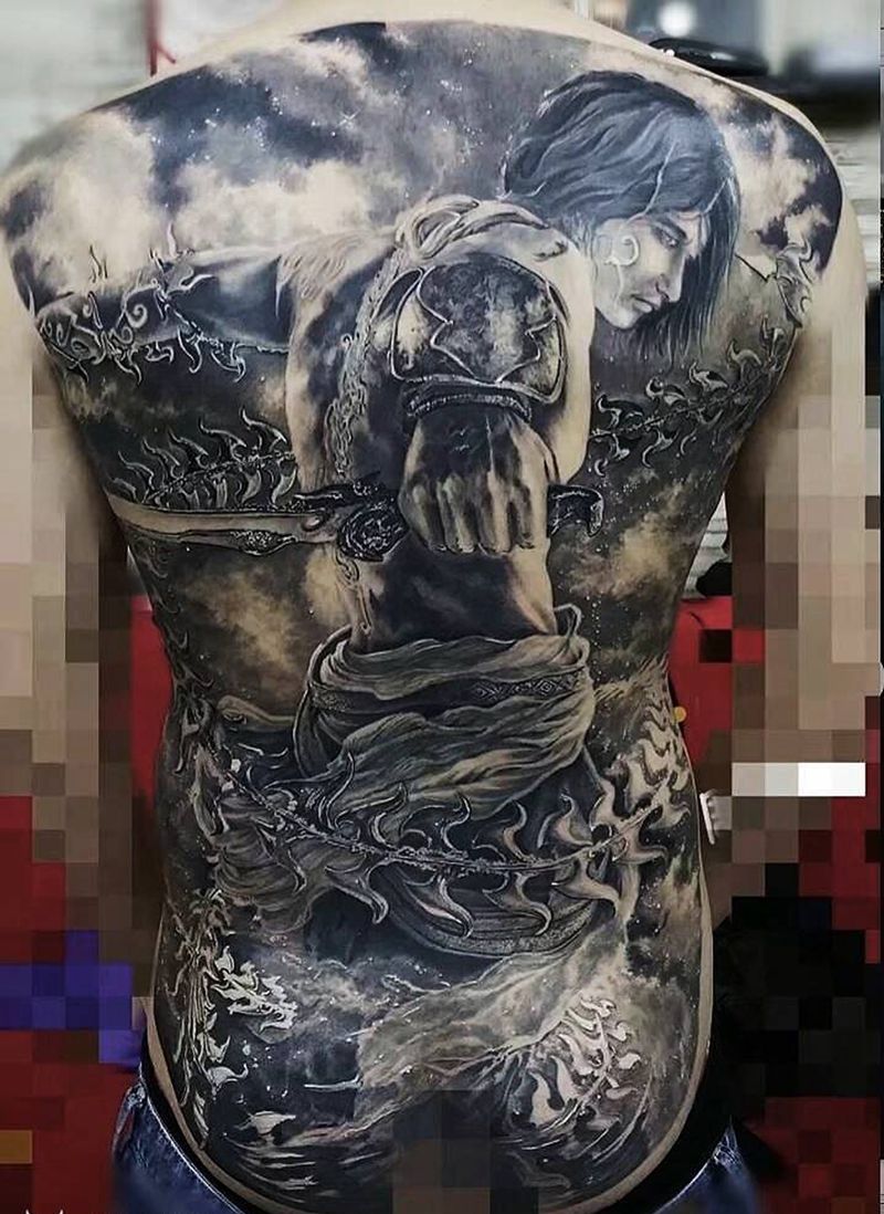 波斯王子纹身图片_背部欧美写实纹身图案